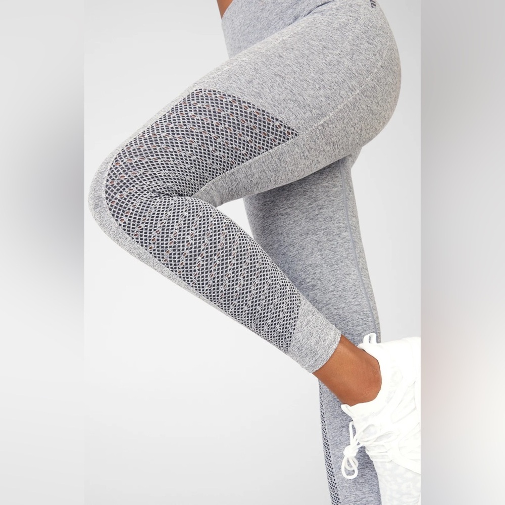 Fabletics Sync Seamless 7/8 Legging (S)